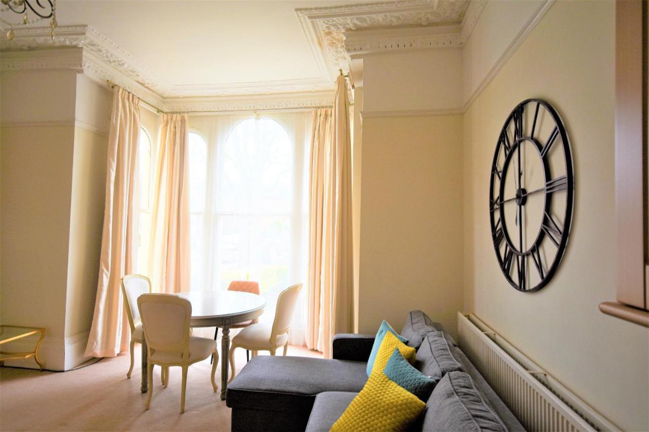 Peaceful & Pretty 2 Bedroom Flat Near Clifton